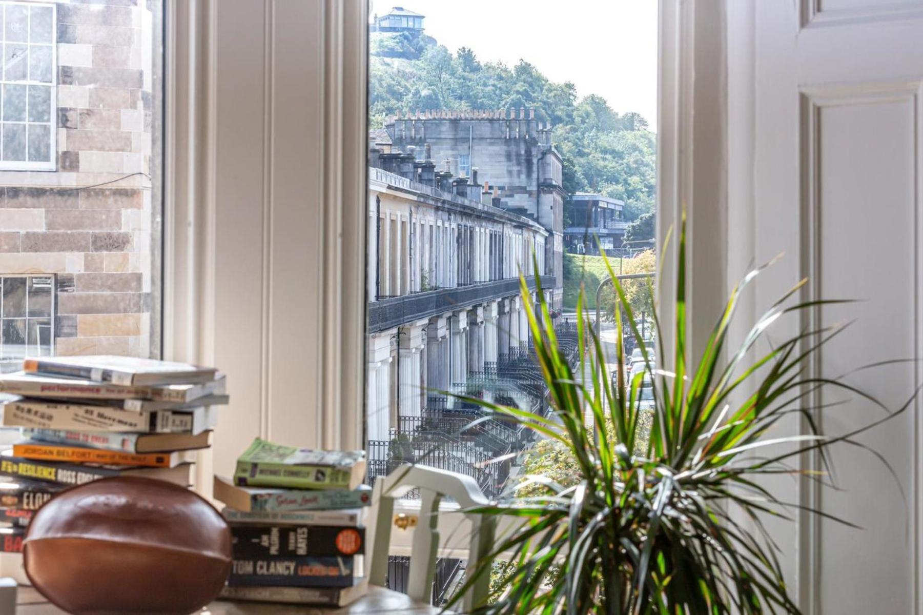 Apartamento Montgomery Large 2 Bedroom Flat - 5 Mins Walk To Centre Edimburgo